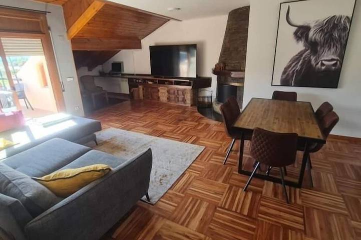 Holiday apartment for 7 people, with balcony and pool, with pets - 1
