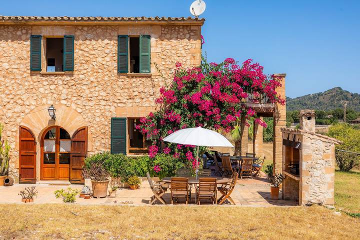 Country House Can Carboneta with Pool, Garden & Wi-Fi in Artà, Wschodnia Majorca