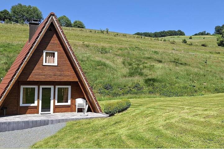 Ferienhaus für 4 Personen, mit Terrasse und Garten