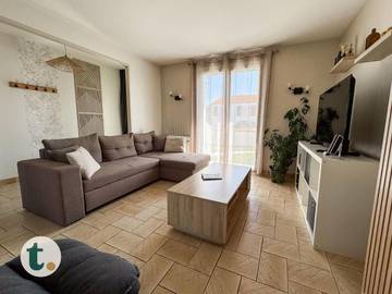 Gîte pour 4 personnes, avec terrasse et jardin à La Verrie