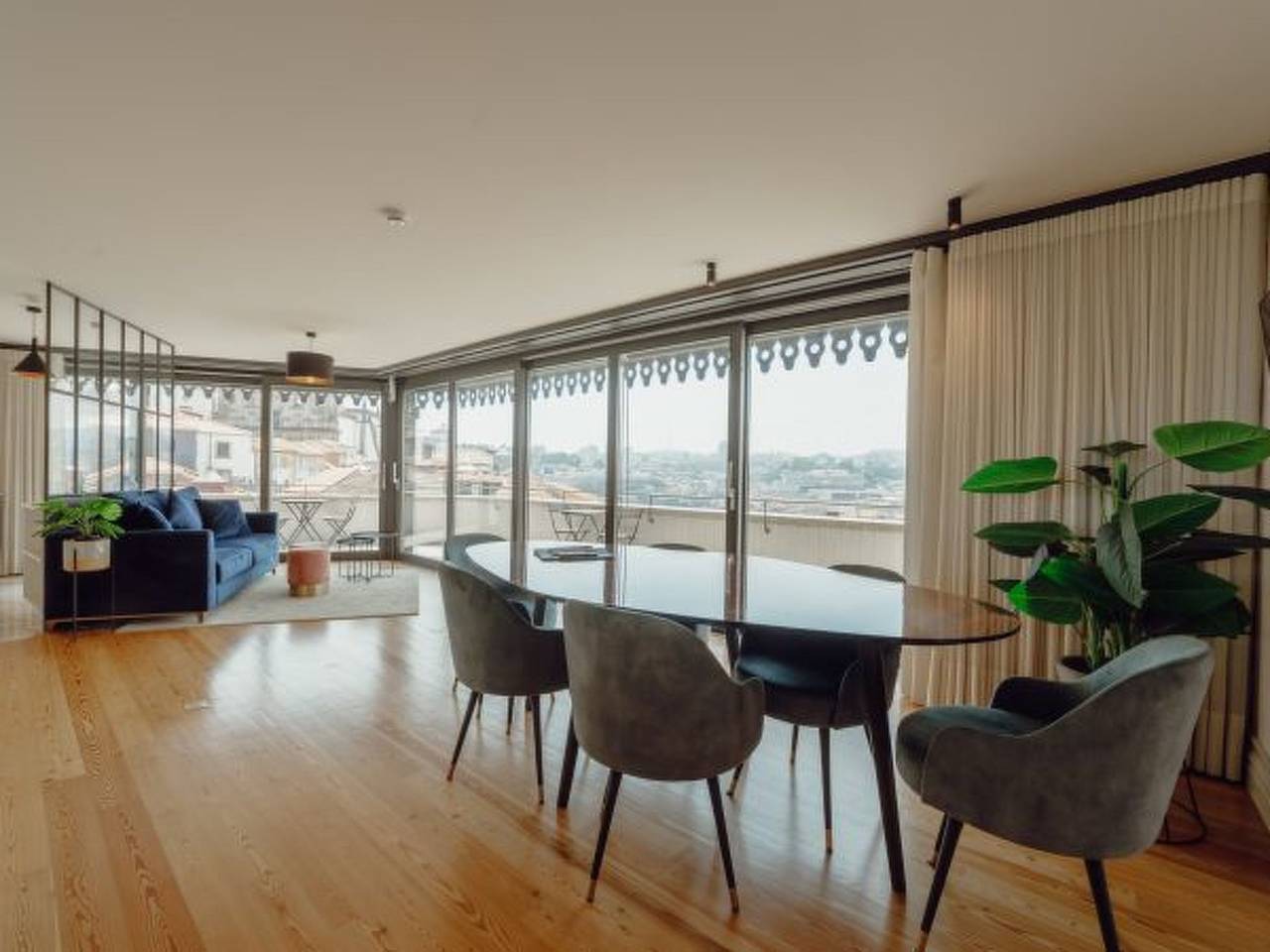 Apartamento entero, Downtown Penthouse with River View in Sé (Porto), Oporto