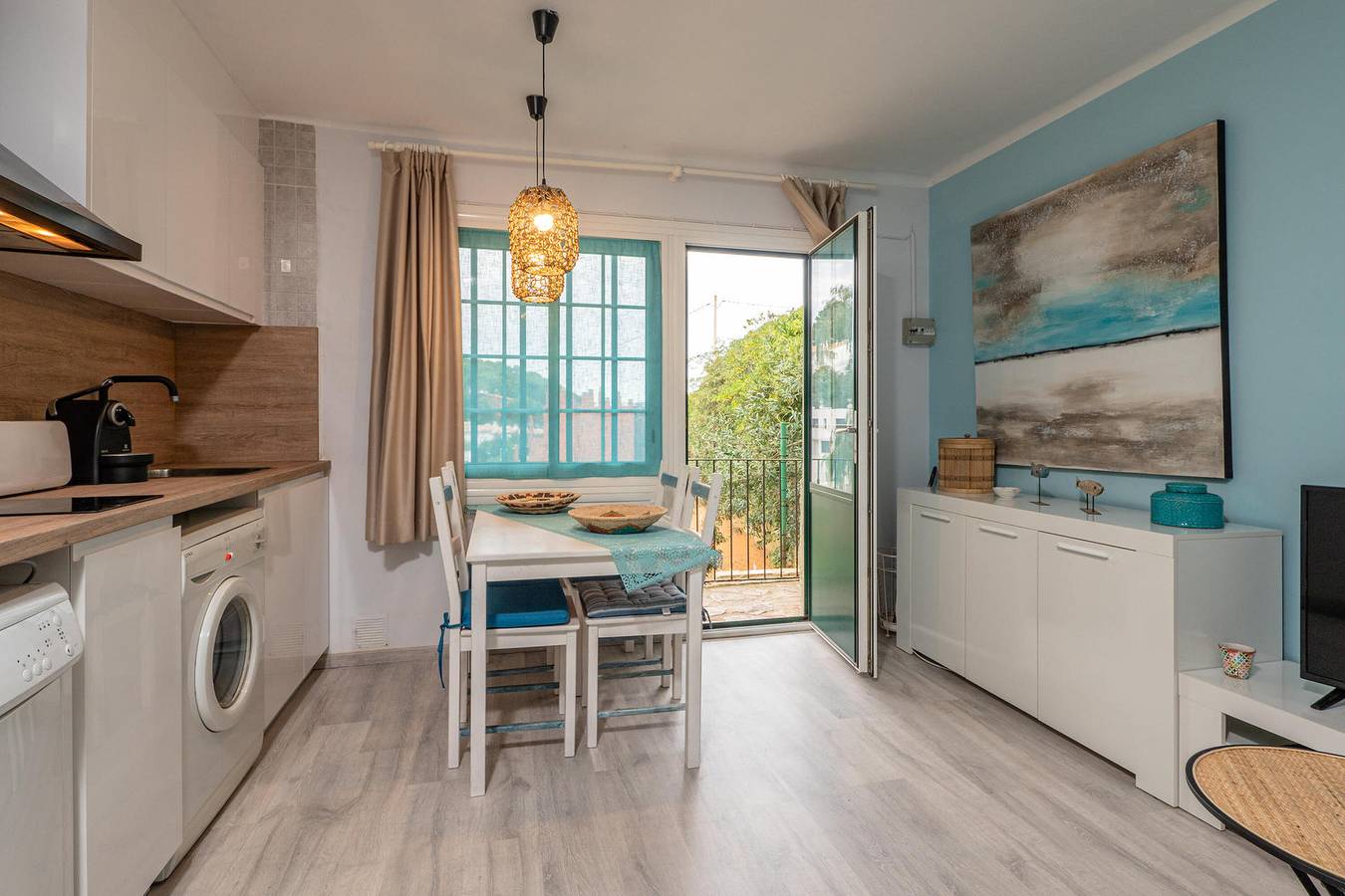 Entire apartment, Apartment near the beach of Sa Riera in Sa Riera, Begur