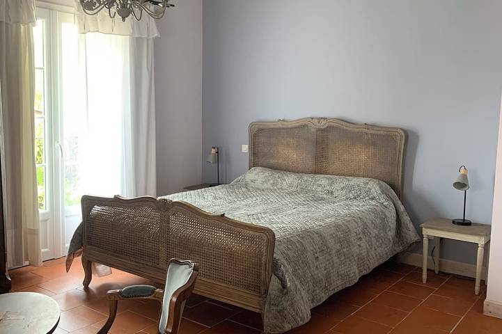 Location de vacances pour 9 personnes, avec balcon ainsi que jardin et jacuzzi à Laruscade - 4