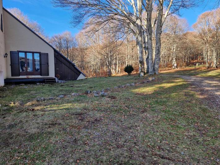 Gîte pour 4 personnes, avec jardin et terrasse, animaux acceptés dans station de ski du Laguiole - Le Bouyssou - 3