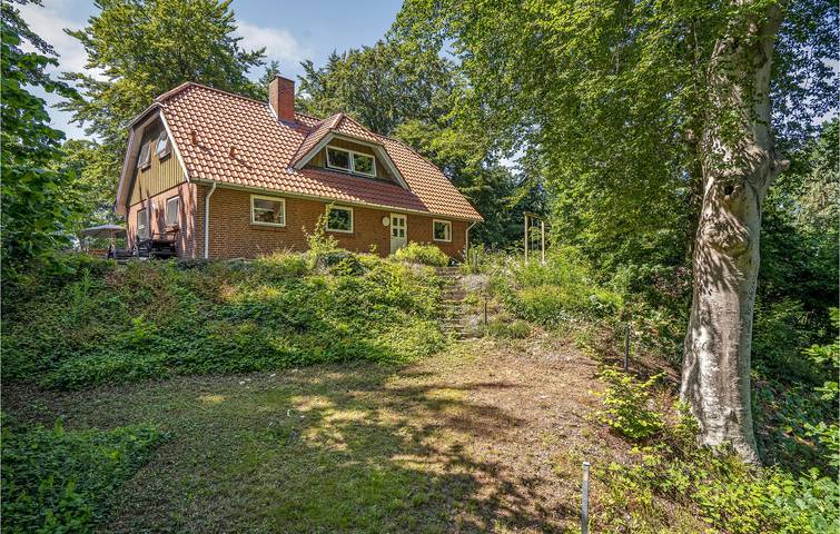 Ferienhaus für 8 Personen, mit Whirlpool und Terrasse sowie Sauna in Båring Strand