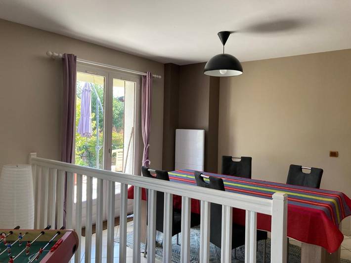 Location de vacances pour 8 personnes, avec Balcon ainsi que Terrasse et Jardin à Verrières-le-Buisson