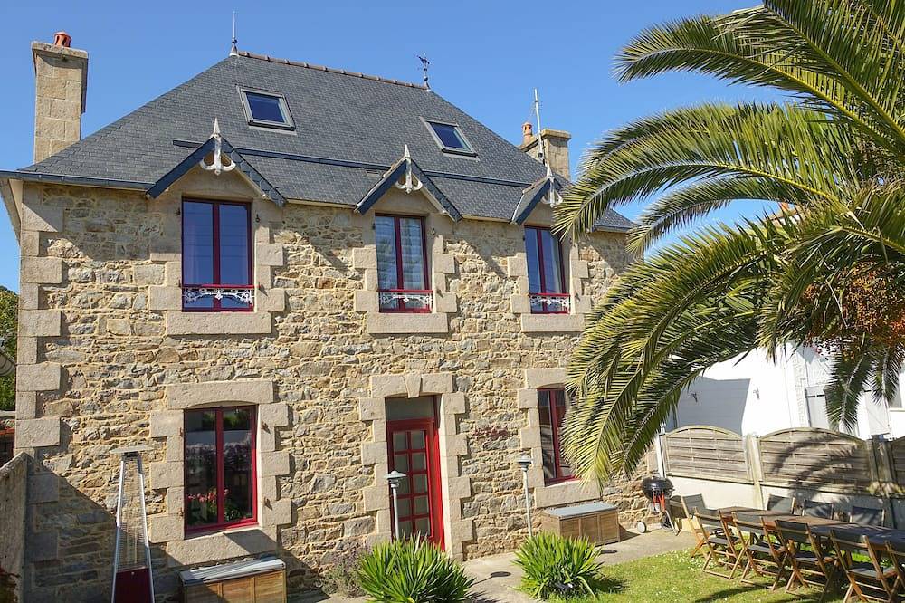 Großes Ferienhaus Perros-Guirec in Perros-Guirec, Rosa Granitküste