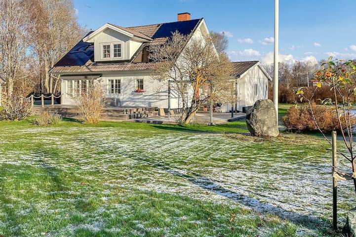 Ferienhaus für 9 Personen, mit Garten