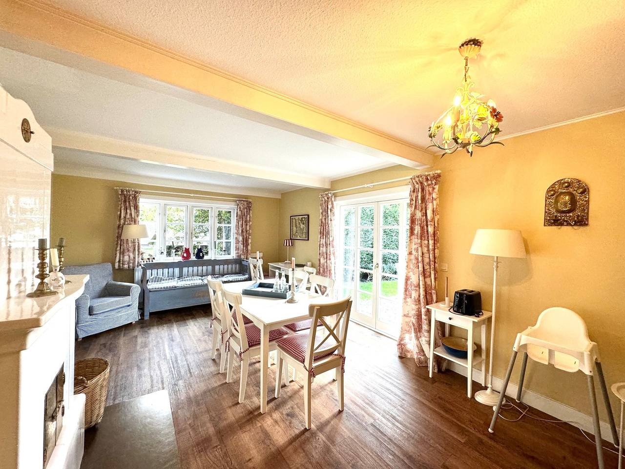 Ganze Ferienwohnung, Altes Standesamt Familienwohnung in Toftum (Föhr), Oldsum