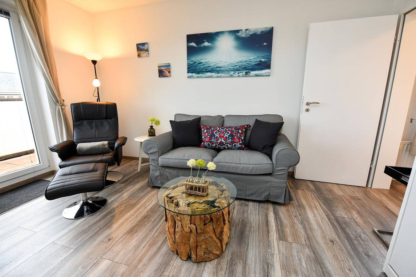 Ganze Wohnung, Sonnige Ferienwohnung mit schnuckeliger Dachterrasse im Haus Najade in Döse, Cuxhaven