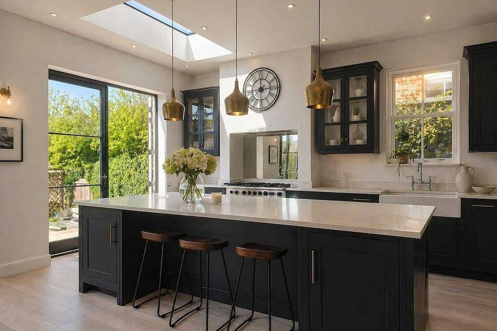 Beautiful city centre Victorian home with hottub | Sleeps 14 in Colchester, Essex