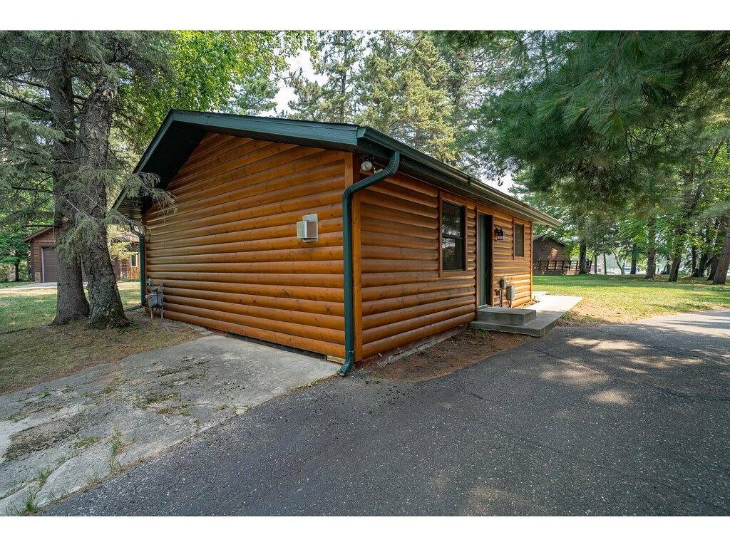 Crosslake Family Lake Retreat + Guest Cabin - Sleeps 13 - Dock - Minutes to Town in Crosslake, Crow Wing County