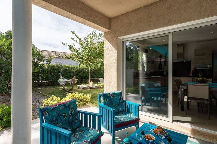 Appartement de vacances pour 6 personnes, avec Terrasse ainsi que Jardin et Piscine