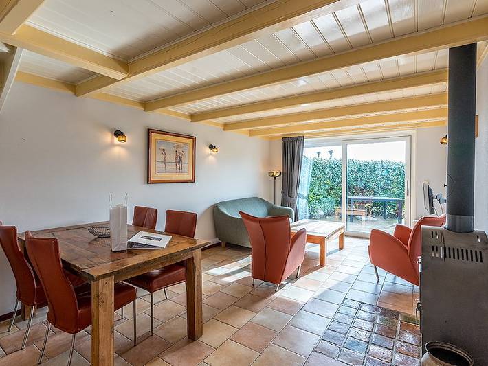 Ferienhaus für 4 Personen, mit Terrasse und Garten auf Texel - 2