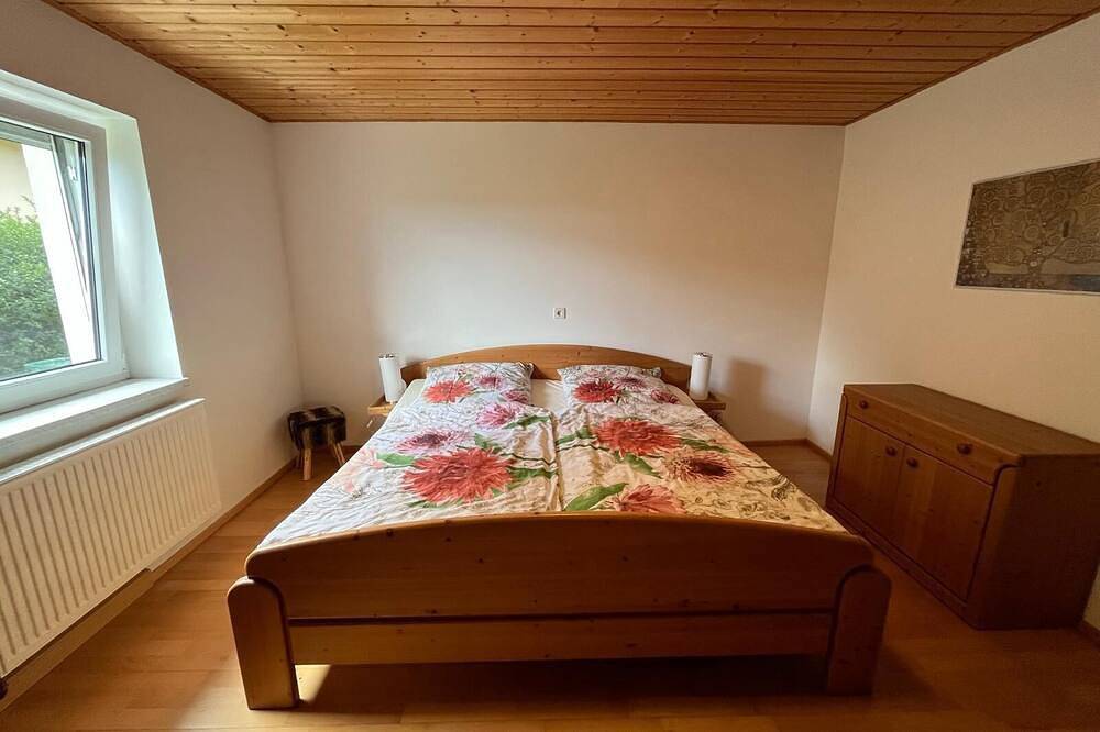 Ganze Wohnung, Gemütliches Ferienhaus mit großem Garten zur Alleinbenutzung in Bad Kötzting, Ostbayern