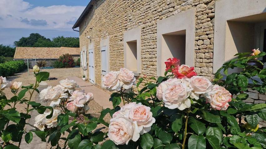 Location de vacances pour 2 personnes, avec jardin et vue à Vançais
