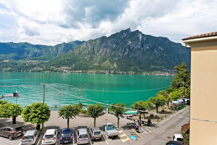 Ferienhaus für 11 Personen, mit Balkon und Garten sowie Seeblick am Luganersee
