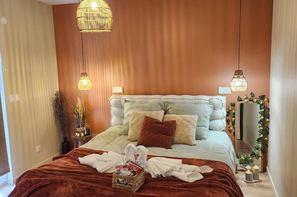 House in private domain forest & ponds-ideal family vacation 1h30 from Paris in Bazoches-sur-le-Betz, Montargis und Umgebung