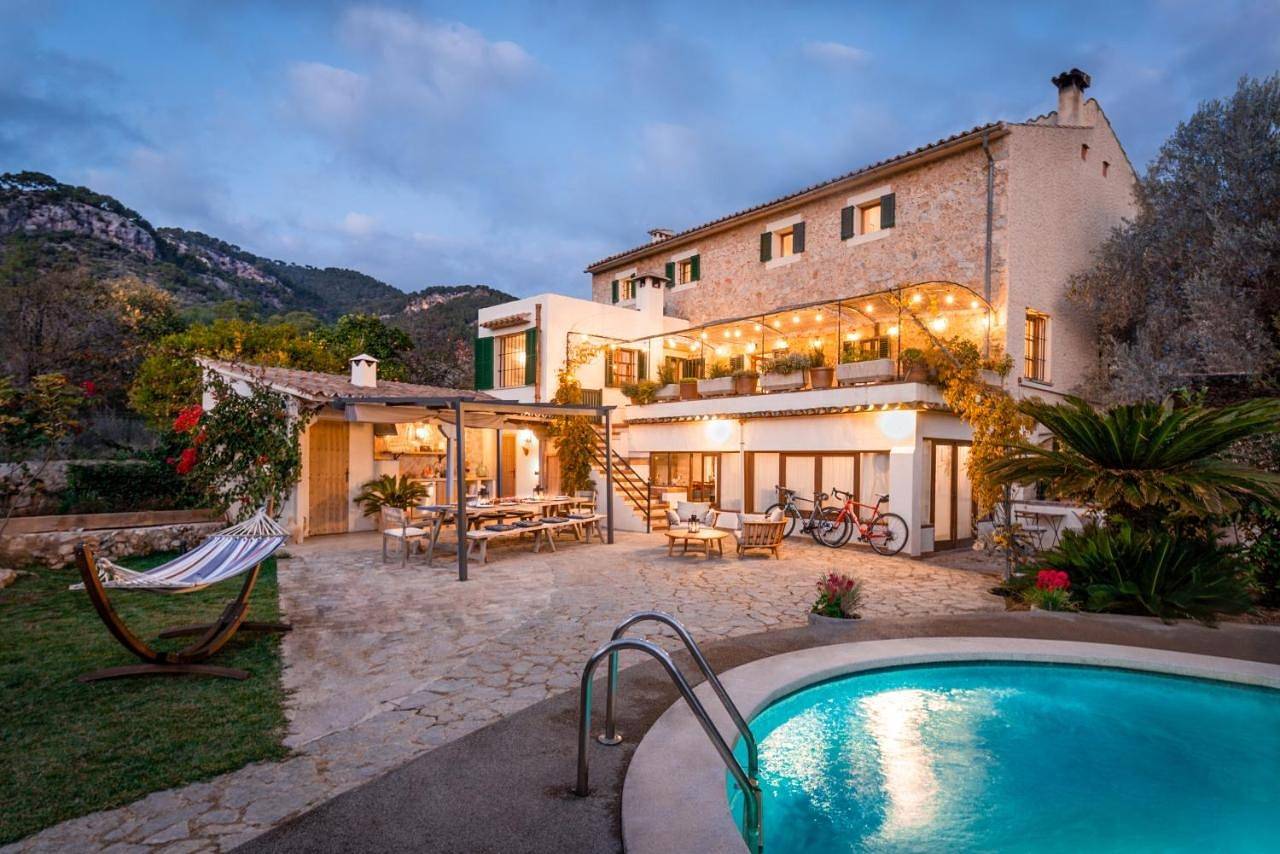 Villa für 12 Personen mit Garten in Caimari, Selva