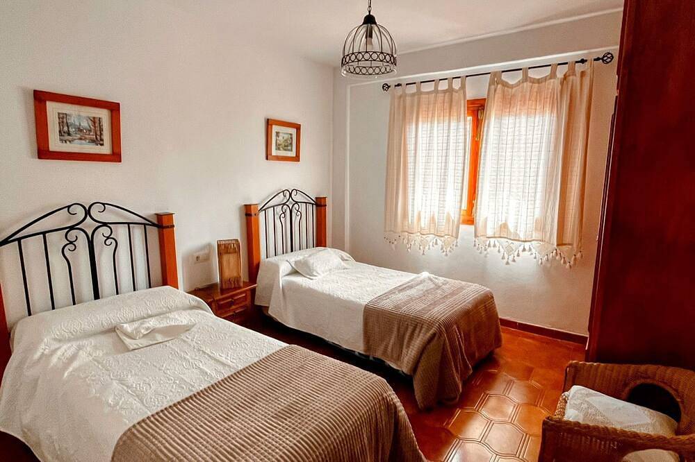 Schönes Cortijo mit privatem Pool und Garten zwischen Granada und Küste für 4 Personen in Padul, Granada Provinz