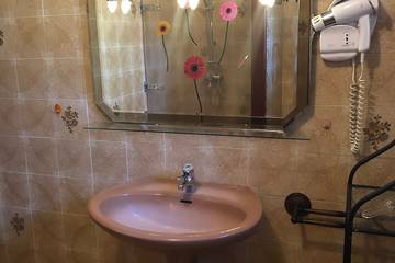 Villa pour 4 Personnes dans Lourmarin, Parc naturel régional du Luberon, Photo 4