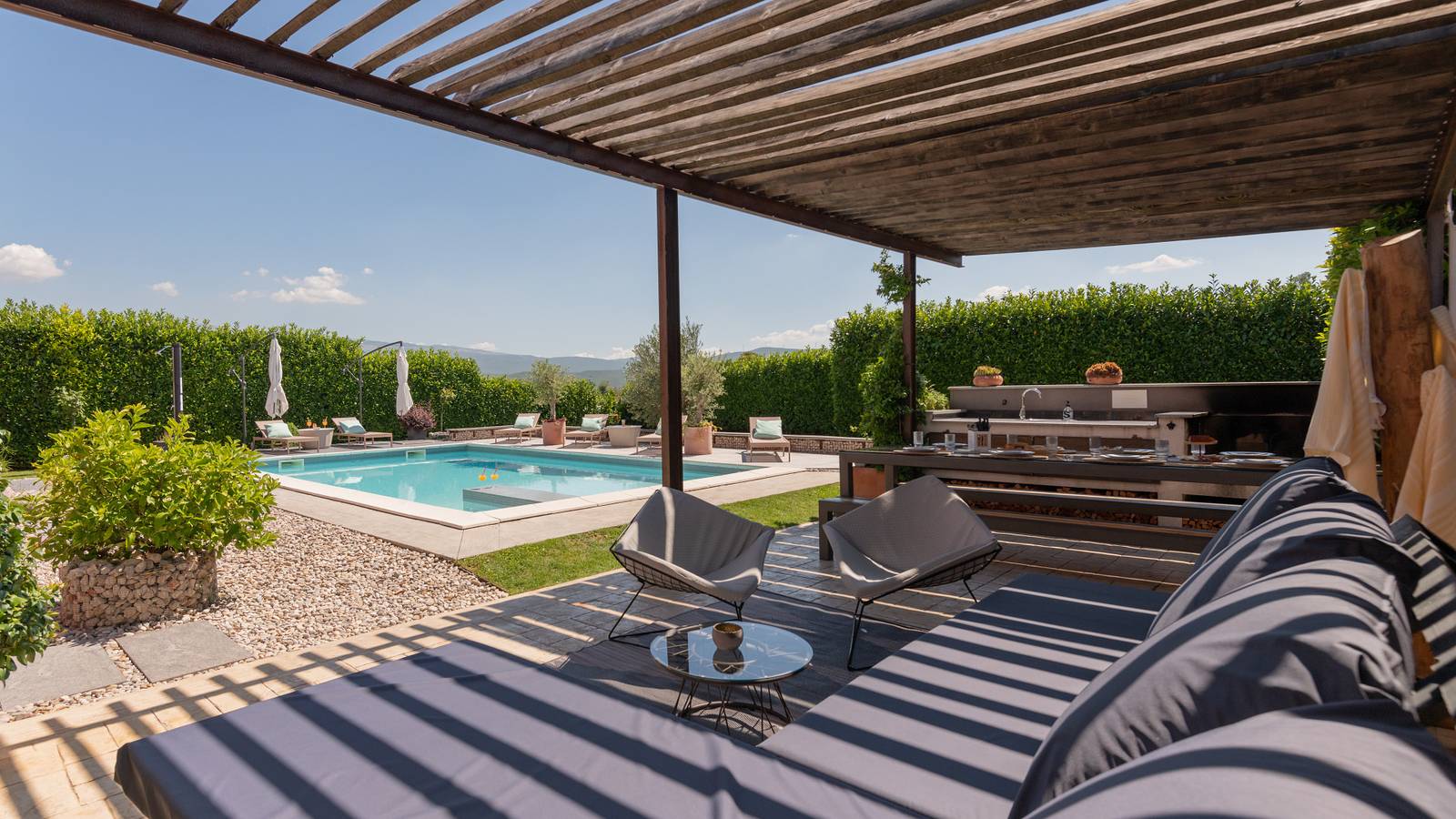 Family Dream Dalmatia - Split by Villas Guide in Dalmatinisches Zagora