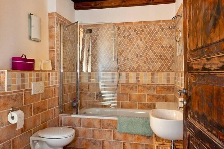 Olimpia - Spacious stone villa with private terrace overlooking the pool in Grizzana Morandi, Bologna Province