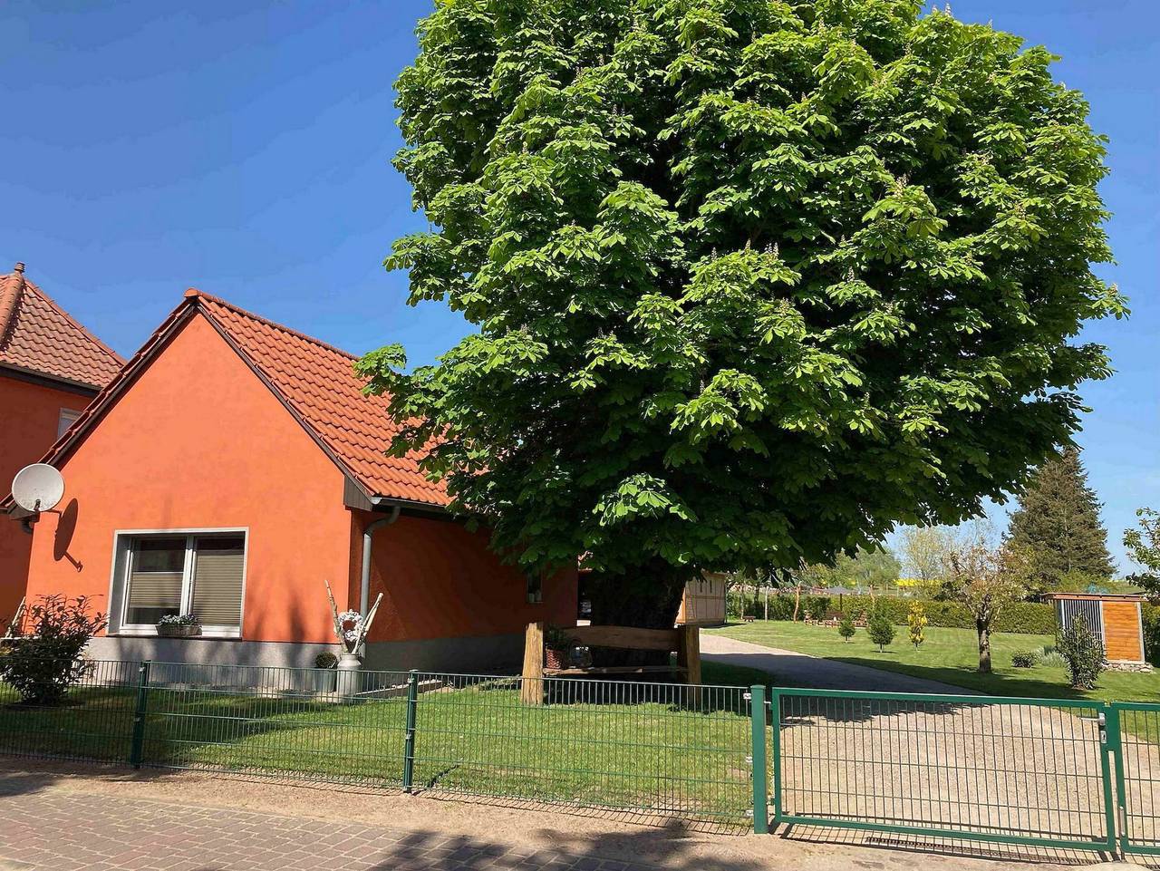 Müritzurlaub an der Kastanie in Sembzin in Klink, Müritz
