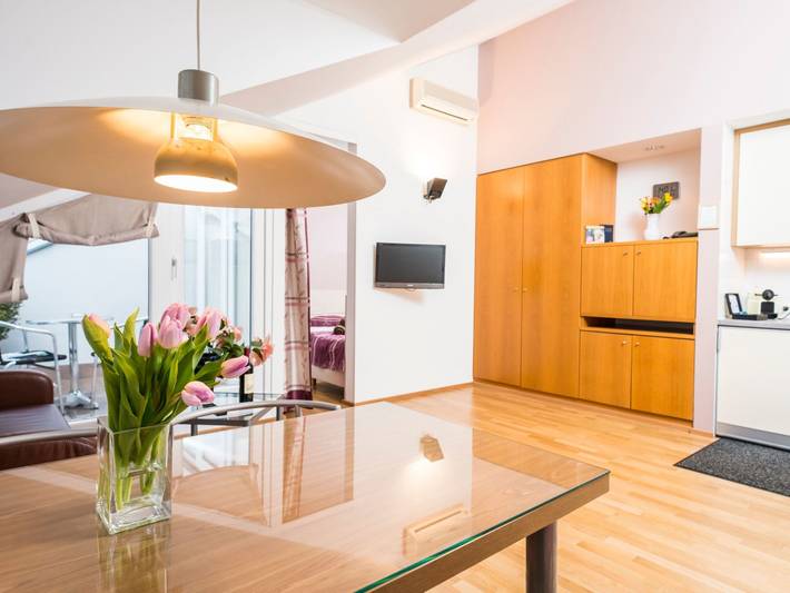 Ganze Wohnung, In Dornbach mit Privater Terrasse in Hernals, Wien