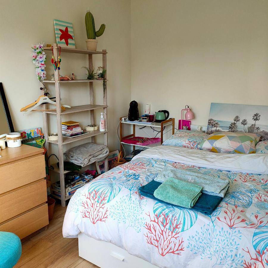 Chambre corail avec Tv Netflix in Ranville, Région de Caen