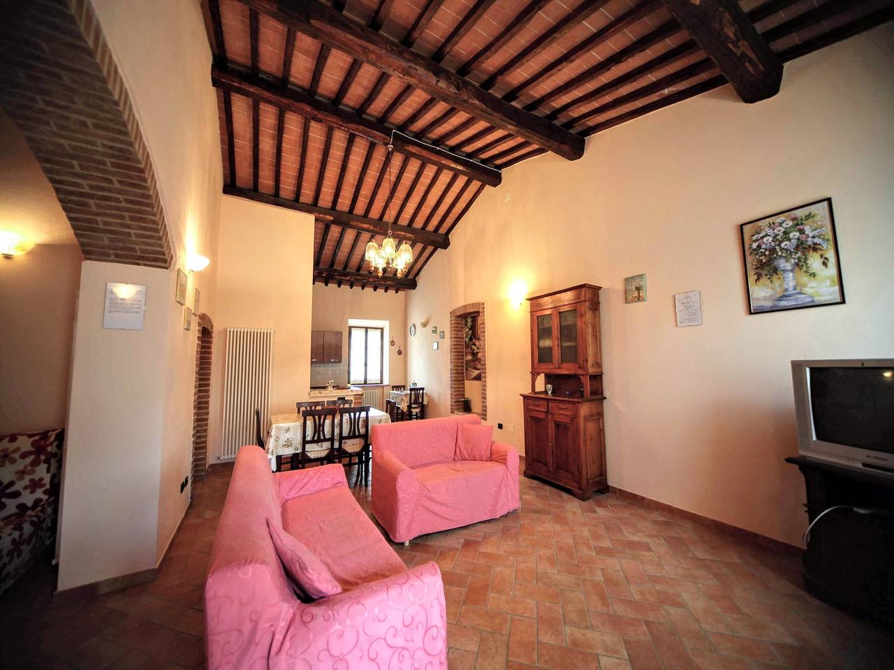 Casale ad Asciano con piscina e barbecue in Asciano, Siena e dintorni