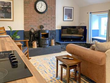 Log Cabin for 2 People in North Uist, Scottish Islands, Photo 2