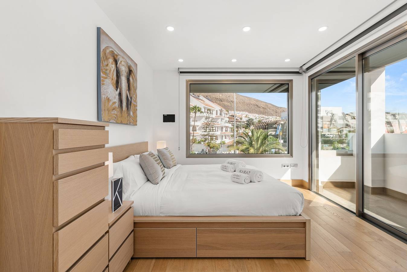 Vacation Villa 'Karat  Portofino' with Sea View, Wi-Fi and Air Conditioning in Los Cristianos, Arona