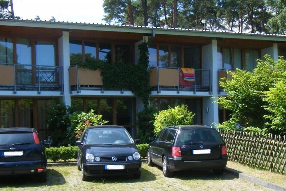 Entire apartment, Cozy apartment with a small garden, close proximity to the beach and promenade in Seebad Lubmin, Lubmin