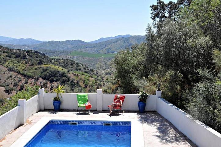 Casa rural para 12 personas, con Balcón y Terraza además de Piscina y Vistas en Colmenar - 4