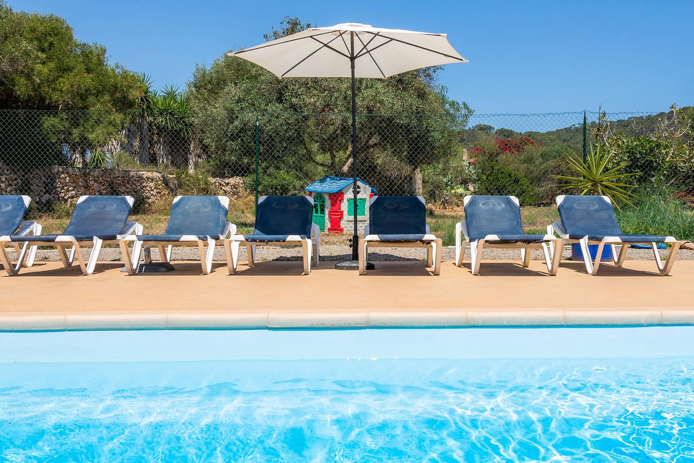 'Villa Sonflo' with Sea View, Pool & A/C in Cala Bona, Son Servera