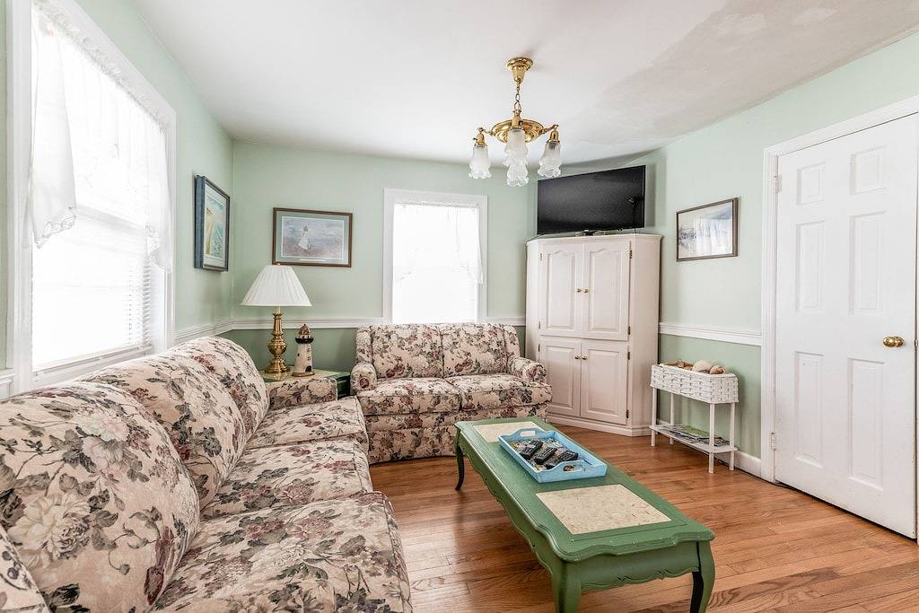 Klassischer Cape Bungalow in der Idaho Ave - nur 3 Häuserblocks vom Ufer entfernt in Cape May, Cape May County