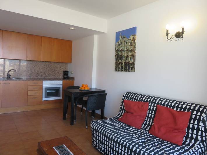 Apartamento entero, Apartamentos Miami Ii 307 con vistas a la montaña, piscina, Wi-Fi y jardín in L' Estartit, Estartit