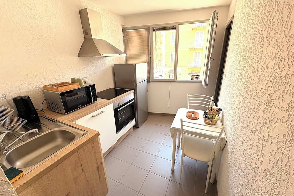 Appartamento intero, Apartment sleeps 2 Corte center in Corte Francia, Parco naturale regionale della Corsica