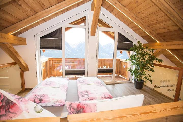 Ferienwohnung für 2 Personen, mit Garten und Ausblick, kinderfreundlich in Neukirchen am Großvenediger