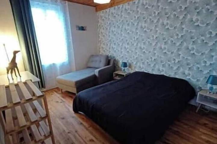 Location de vacances pour 6 personnes, avec terrasse et jardin dans Trézelles - 3