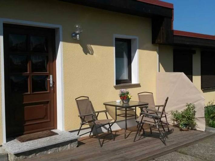 Ferienwohnung für 2 Personen, mit Terrasse und Garten in Lubmin
