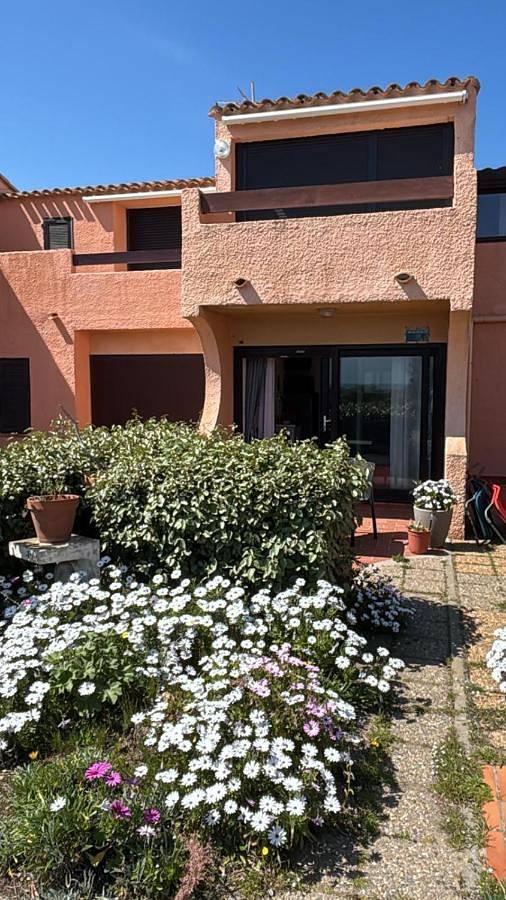 Gîte pour 2 personnes, avec vue ainsi que piscine et terrasse dans Leucate naturiste - 4
