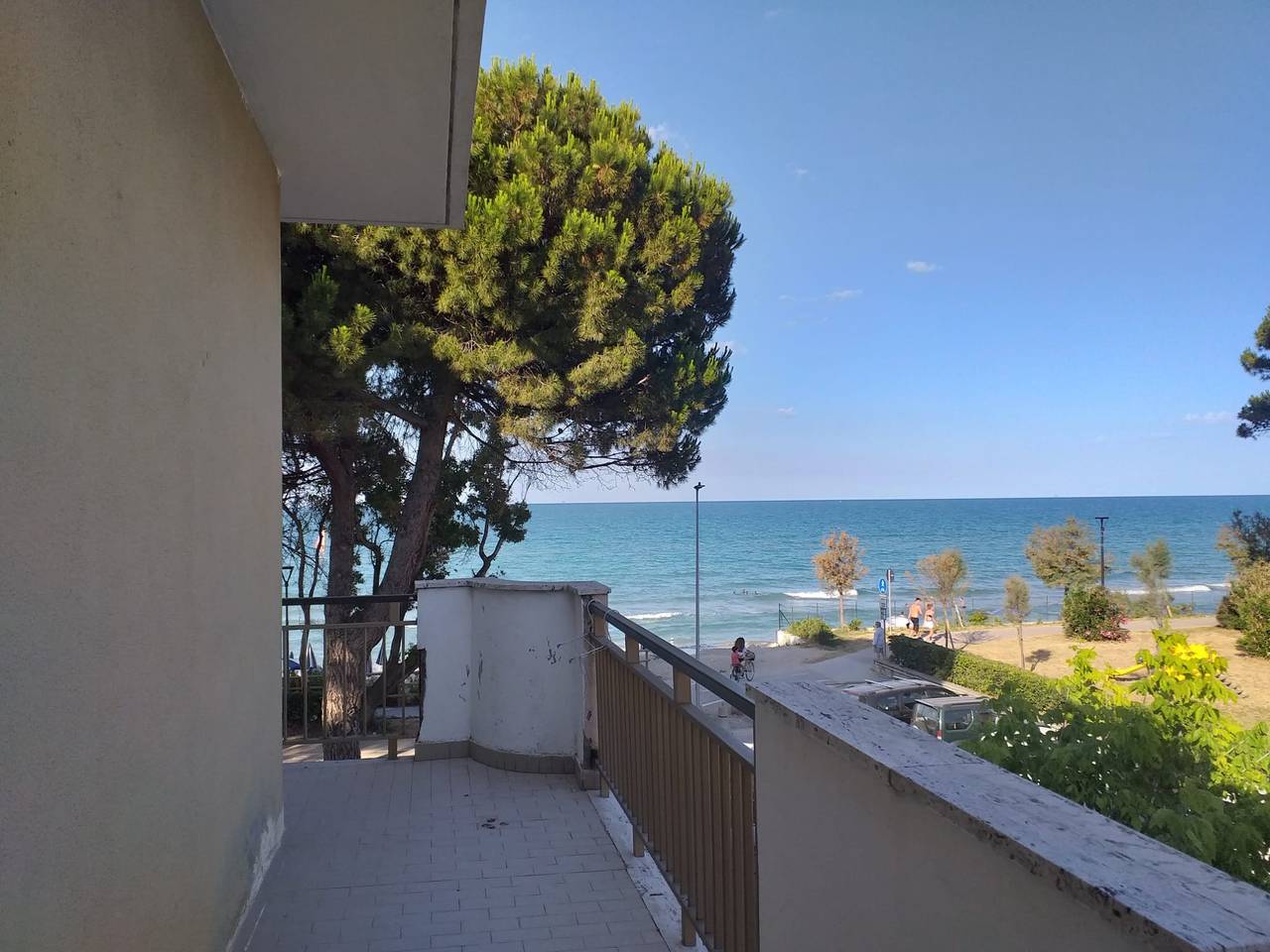 Vierbettzimmer in Pineto - Nur wenige Meter vom Meer entfernt in Adriaküste Abruzzen