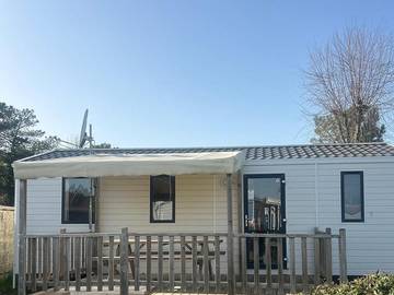 Camping pour 4 Personnes dans La Faute-sur-Mer, Vendée, Photo 1