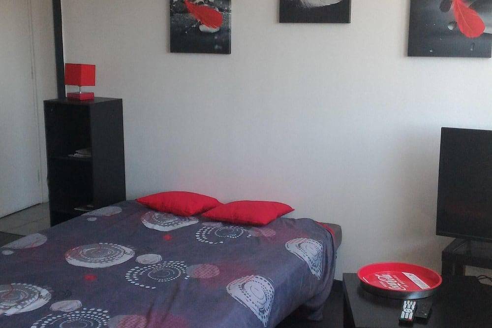 Appartement entier, Appart tout confort 50m²-clim, wifi, balcon, parking sécurisé, proche métro in Villeurbanne, Lyon et ses environs