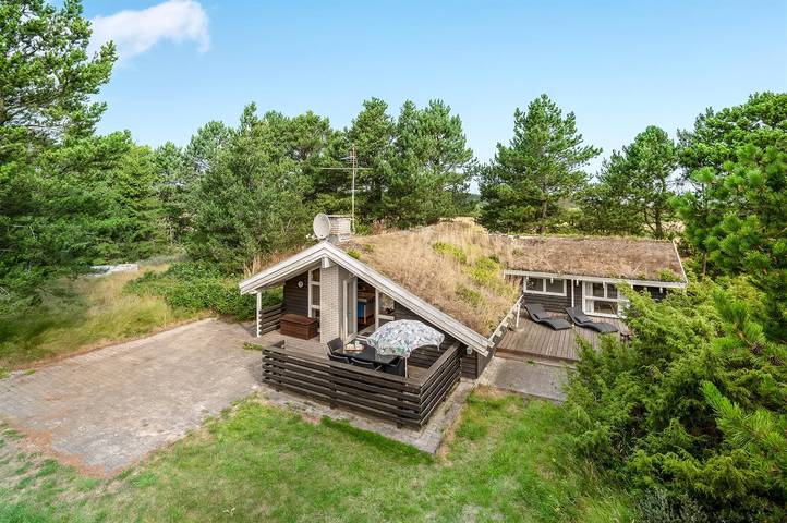 Ferieudlejning for 6 personer, med terrasse i Sæby