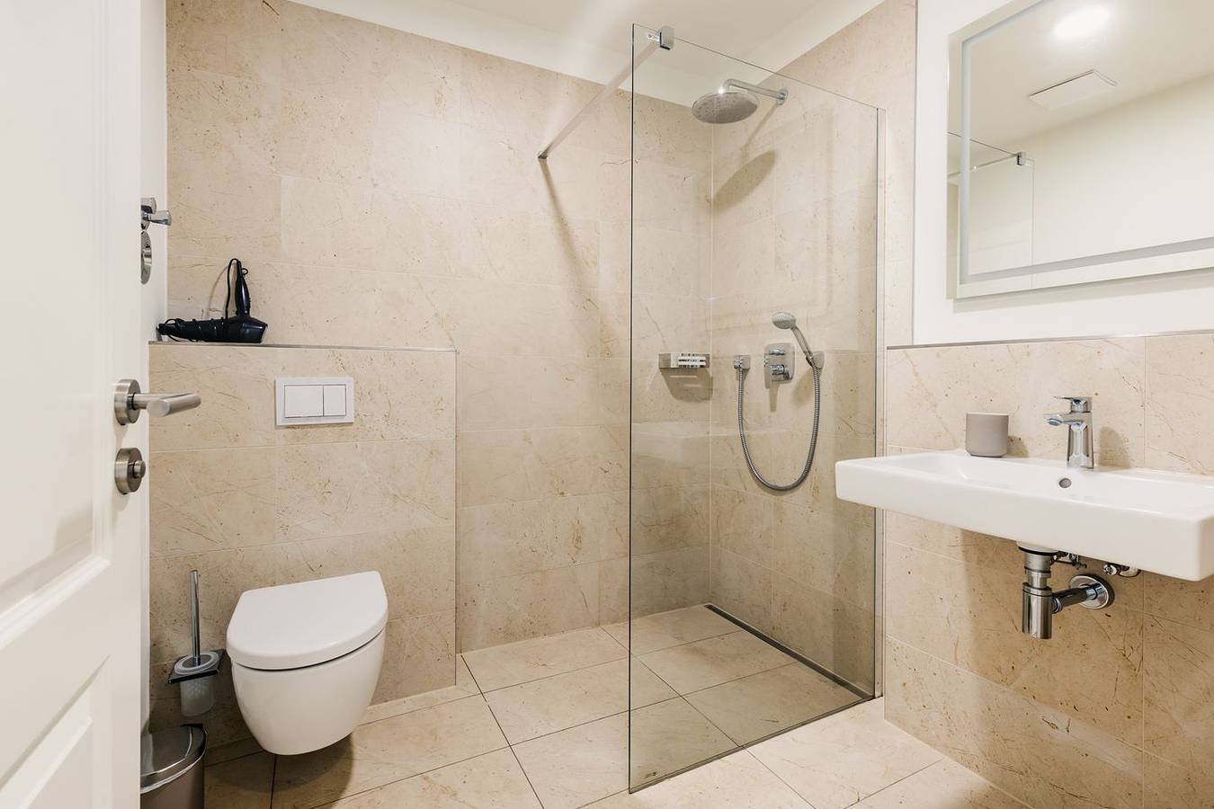 Ganze Wohnung, Haus Redensee, Appartement 04 für bis zu 2 Personen. in Bodstedt, Fuhlendorf