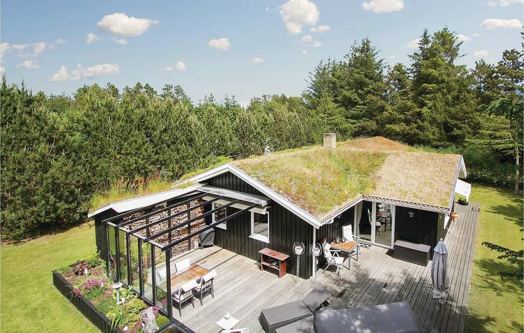 Ferienhaus für 7 Personen, mit Terrasse und Whirlpool sowie Garten und Sauna in Blokhus