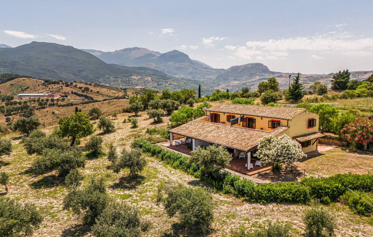 Ganze Ferienwohnung, Appartement mit Meerblick, Pool und Garage, 900m vom Ristorante in Collesano, Palermo Provinz